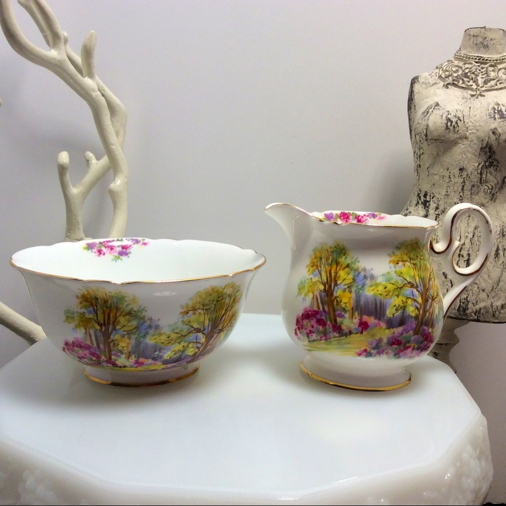 💓Vintage Rare Shelley England’s Charm large creamer and sugar